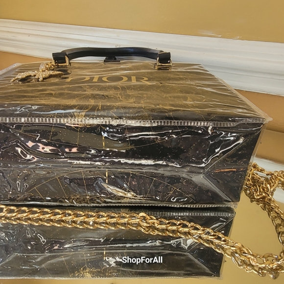 Dior - Picture 16 of 16